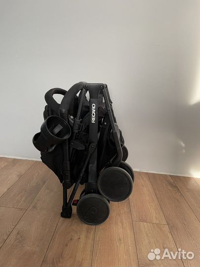 Прогулочная коляска recaro easylife