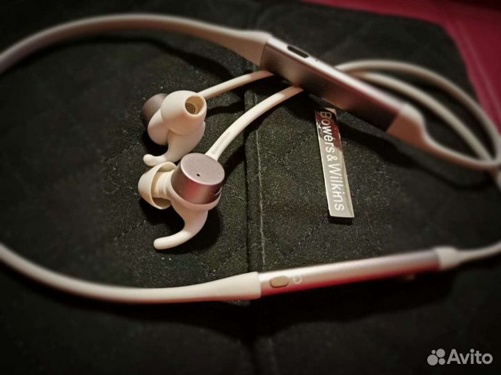 Беспроводные наушники Bowers & Wilkins PI4