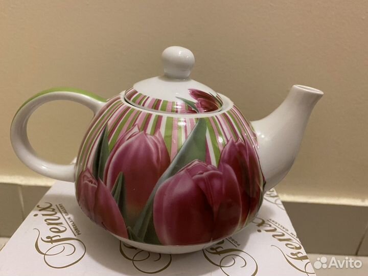 Новый фарфоровый набор заварочный чайник + кружка