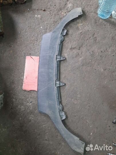 Губа переднего бампера Фольксваген джетта 6