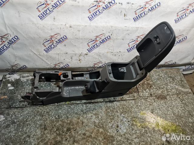 Подлокотник Ford Focus II рестайлинг (2007—2011)