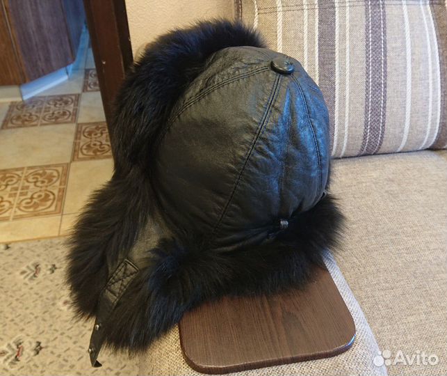 Продам кожаную шапку-ушанку
