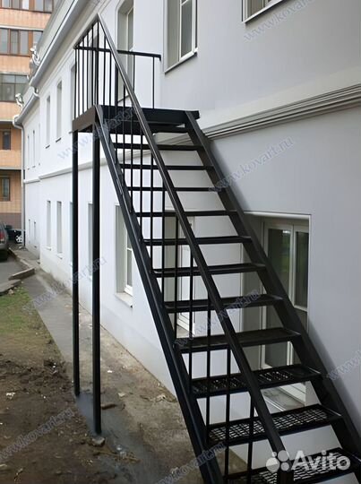 Лестница пожарная металлическая. арт: Z579