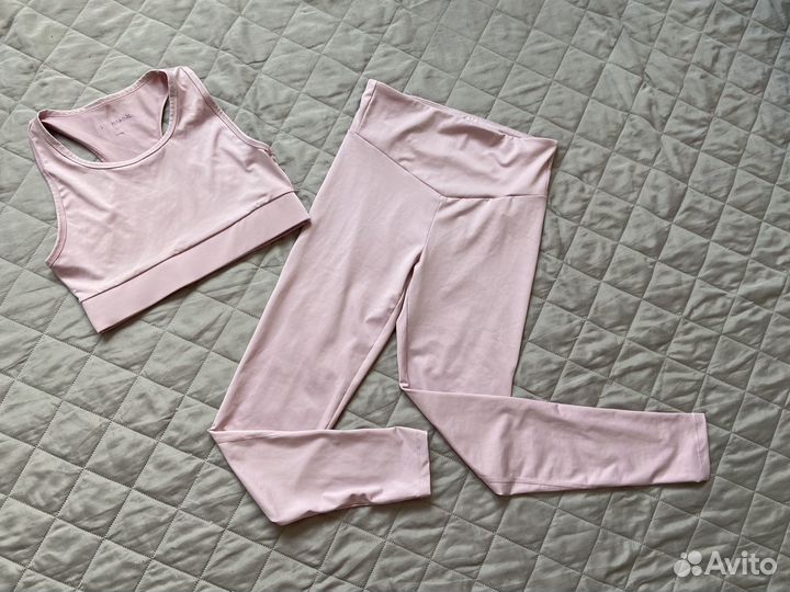 Спортивный костюм женский 42