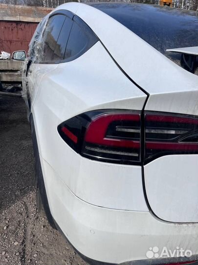 Фонарь задний левый Tesla Model X рест. 2022