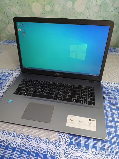 Asus vivobook 17