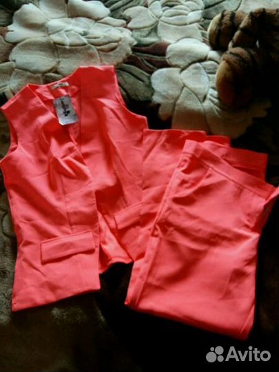 Новый костюм 44р