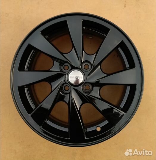 Диски литые R15 кс 695 B сверловка 4*98 Ваз новые