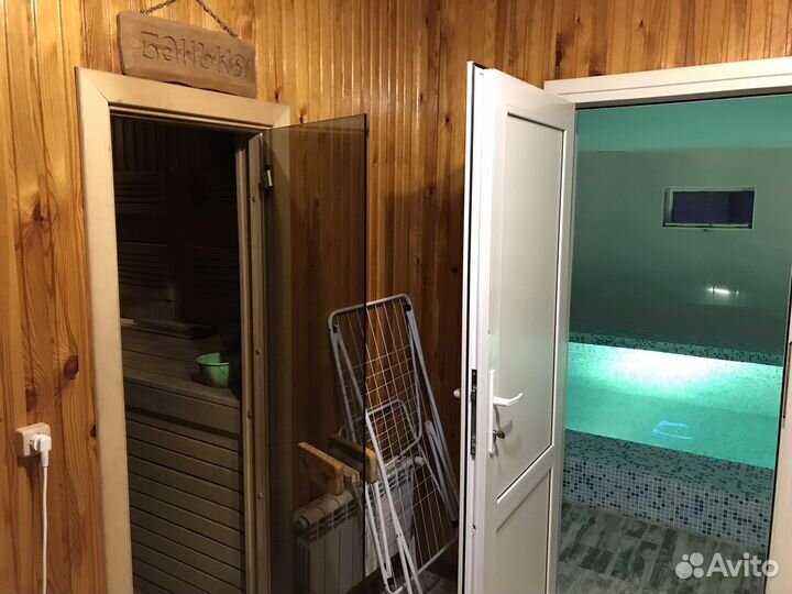 Баня с большим бассейном