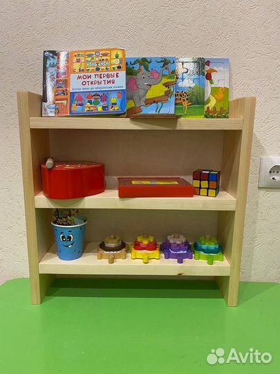 Полка настольная из массива дерева