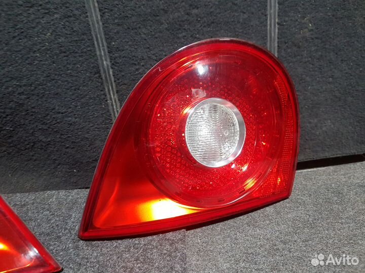 Фонарь крышки багажника Volkswagen golf 5