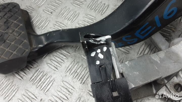 Педаль тормоза Audi A6 4B/C5 1998