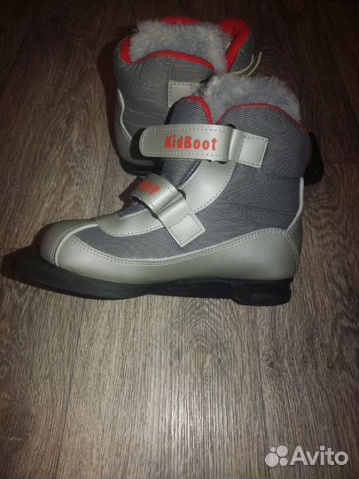 Коньки детские раздвижные 33 -36, и лыжные ботинки