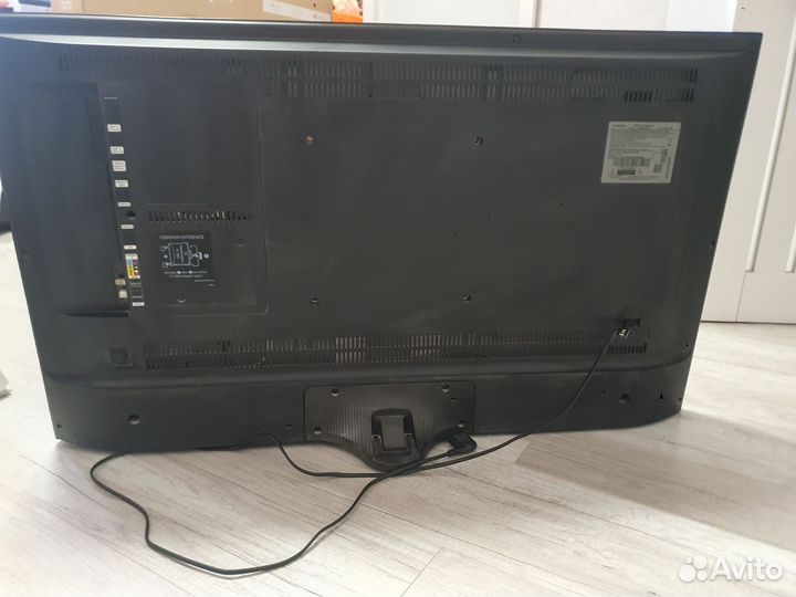 Телевизор Samsung UE40MU6100U на запчасти