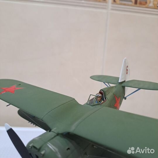 Модель самолета И-153 