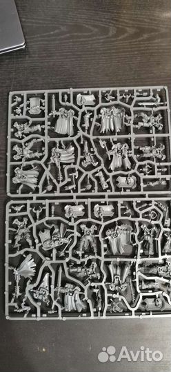 Start Collecting. Slaves to darkness. Warhammer