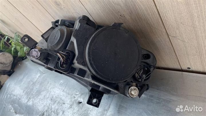 Фара правая от VW Passat (B6) 2005-2010