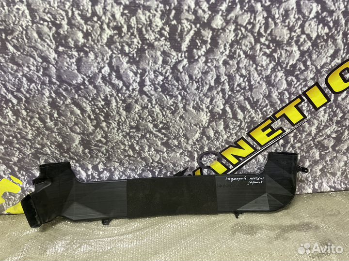 Воздуховод печки Мицубиши Паджеро 4 Pajero