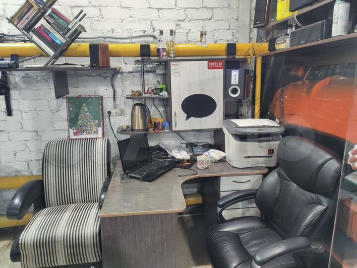 Гараж, > 30 м²