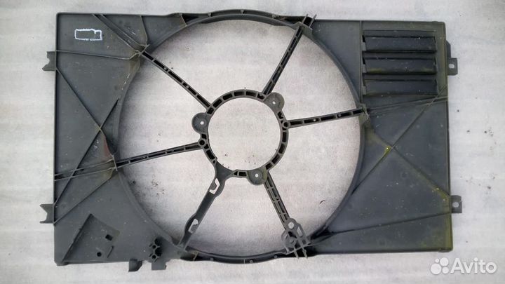 Skoda Octavia A6 диффузор вентилятора