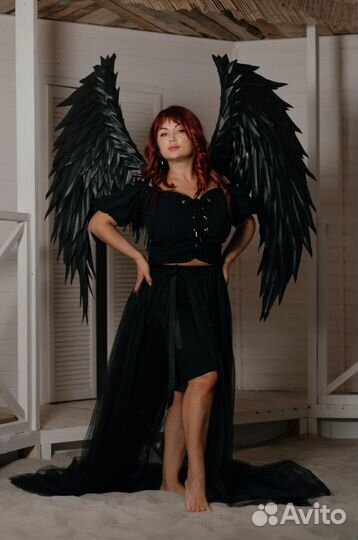 Крылья черные