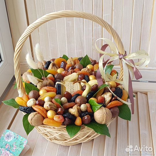 Букет сухофруктов и орехов