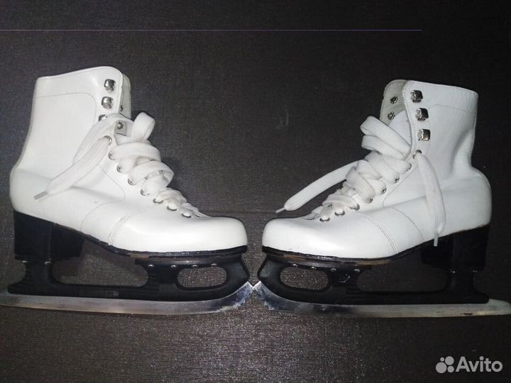 Коньки фигурные кожаные 34 р