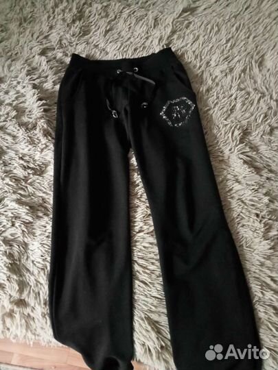 Спортивный костюм женский