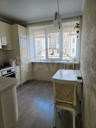 2-к. квартира, 46 м², 2/3 эт.