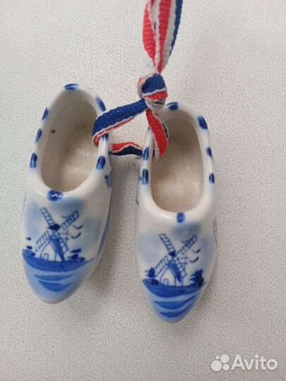 Сувенирные фарфоровые кломпы(Голландия)
