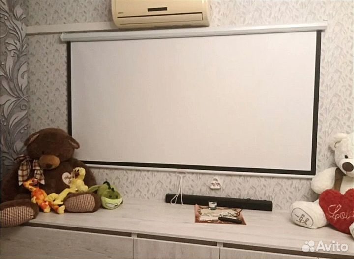 Рулонный экран Rombica Screen W-84D
