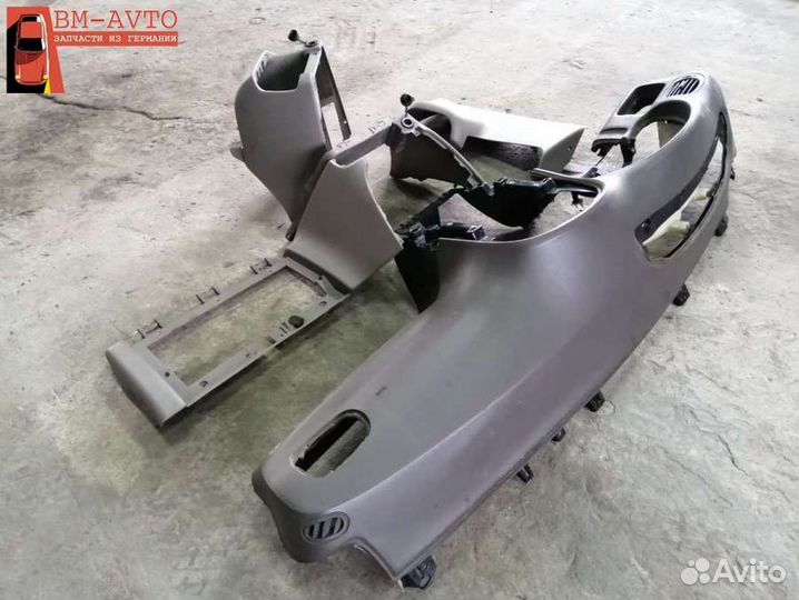 Панель передняя салона (торпедо) Chrysler Voyager