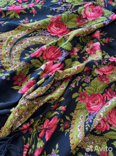 Павловопосадский шерстяной платок