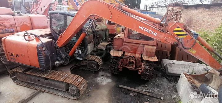 Гусеничный экскаватор Hitachi ZX70-5G, 2015