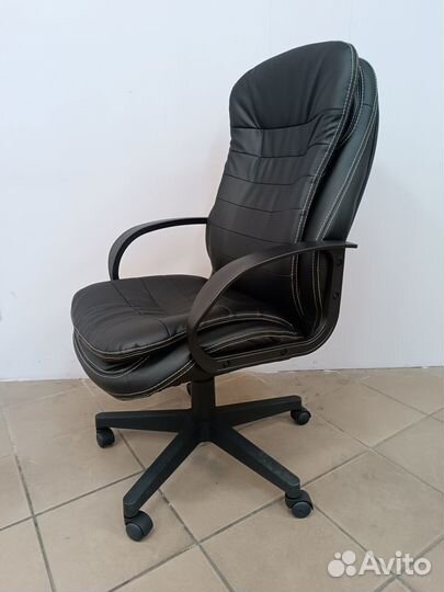 Компьютерное кресло новое