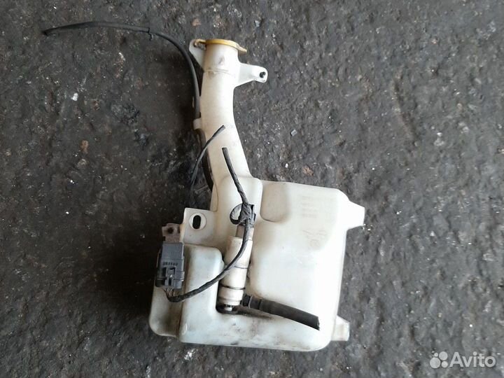 Бачок омывателя Крайслер Себринг в сборе