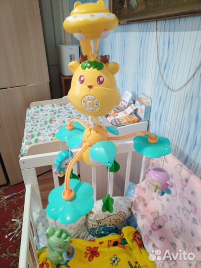 Детский мобиль в кроватку музыкальный