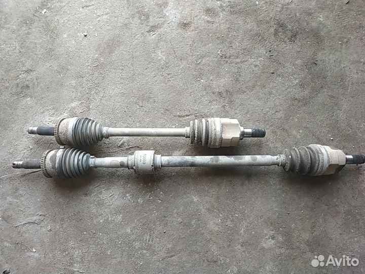 Привод передний Киа Рио 2013 год