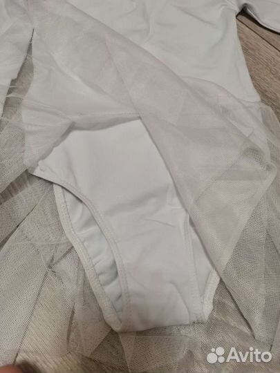 Белый купальник с юбкой гимнастический