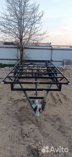 Прицеп двухосный с тормозом наката