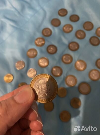 Юбилейные монеты