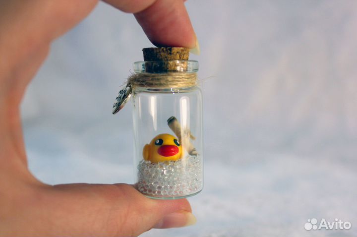 Миниатюра в бутылочке уточка