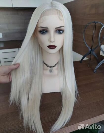 Парик на сетке блондинка