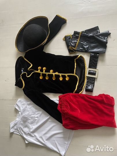 Продам костюм пирата, одевал один раз на утренник