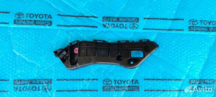 Кронштейн Рав 4 -4 передний правый 13-19