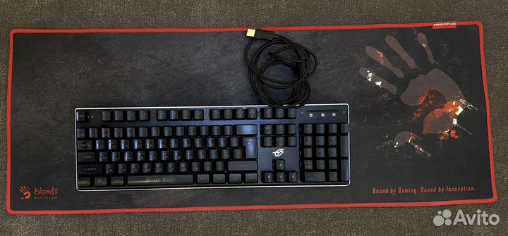 Игровая клавиатура Hellfire GK-100 + Коврик Bloody