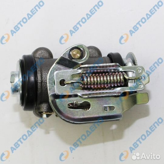 Рабочий тормозной цилиндр задний R mitsubishi cant