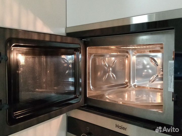 Микроволновая печь Haier HMX-BTG259X нерж/черн