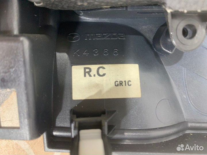 Накладка кулисы Mazda 6 седан 2.0 LF 2005