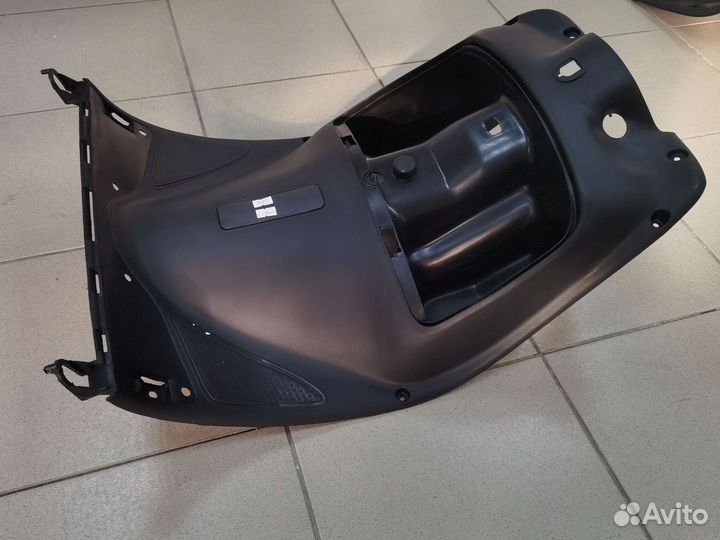 Внутренний обтекатель пластик Honda Lead AF48 JF06